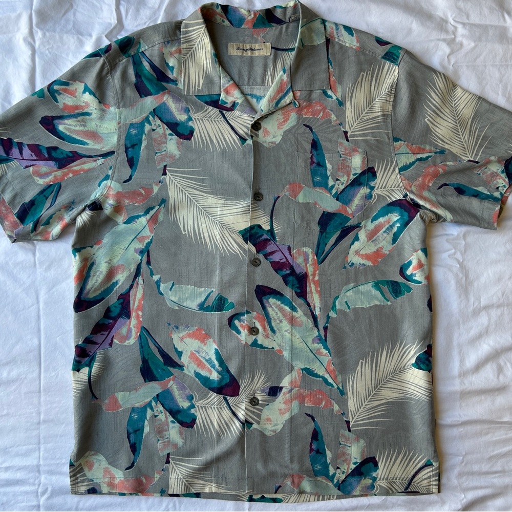 Tommy Bahama 100% silk shirt. Size large. Grey, pink and blue.